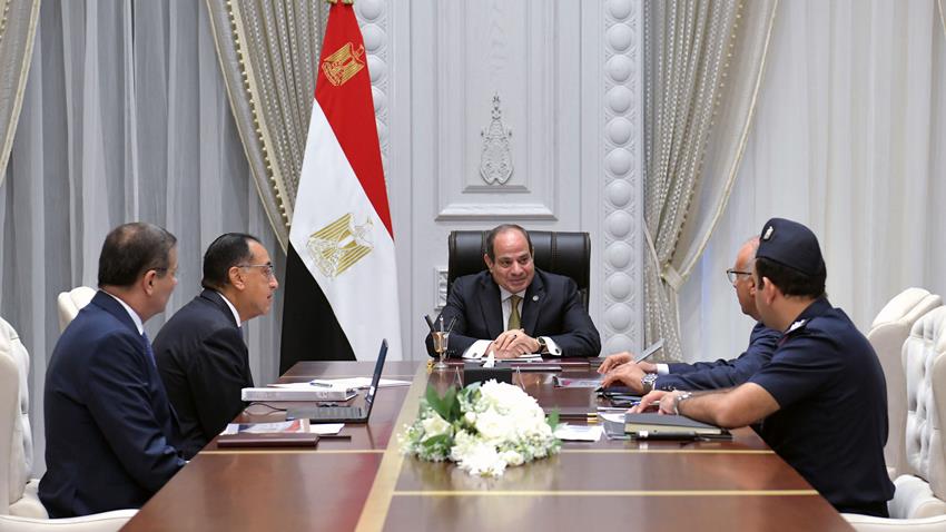 President El-Sisi Meets with Prime Minister,  Ministers and Officials