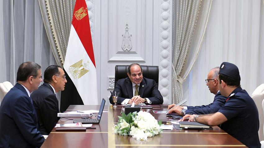 President El-Sisi Meets with Prime Minister,  Ministers and Officials