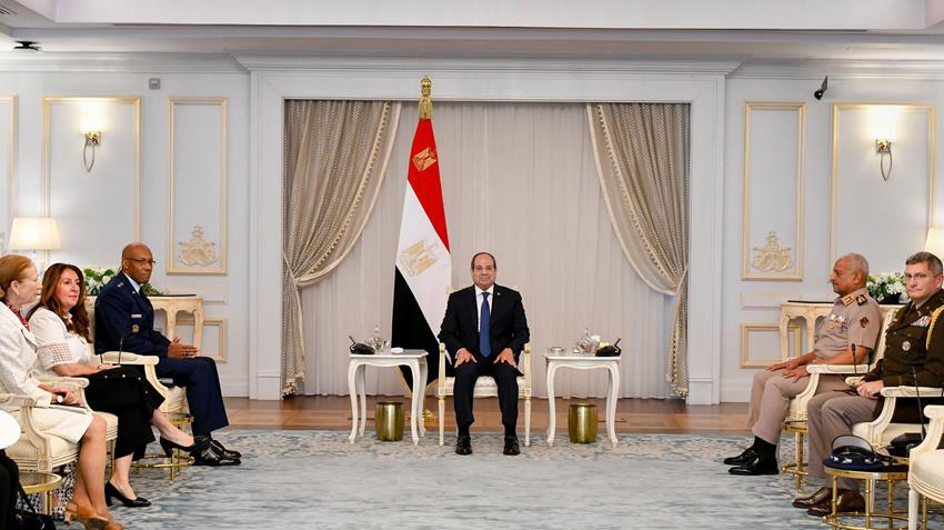 الرئيس عبد الفتاح السيسي يستقبل رئيس هيئة الأركان المشتركة الأمريكية