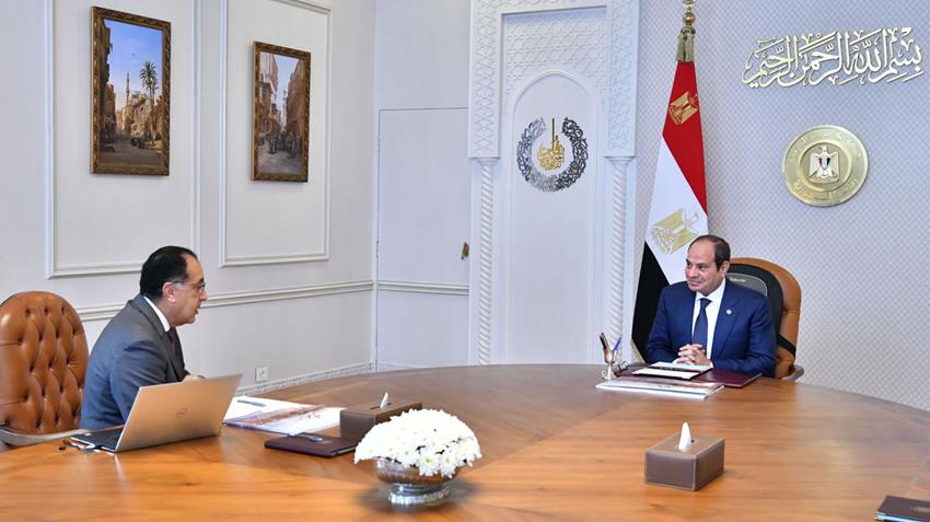الرئيس عبد الفتاح السيسي يجتمع برئيس مجلس الوزراء