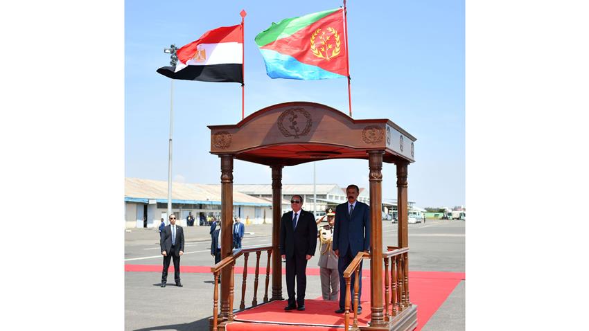الرئيس عبد الفتاح السيسي يلتقي الرئيس الإريتري ويصدران بيانًا مشتركًا بالعاصمة الإريترية أسمرة
