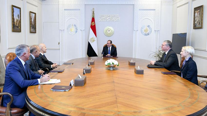 الرئيس عبد الفتاح السيسي يستقبل الرئيس التنفيذي لشركة "إيني" الإيطالية
