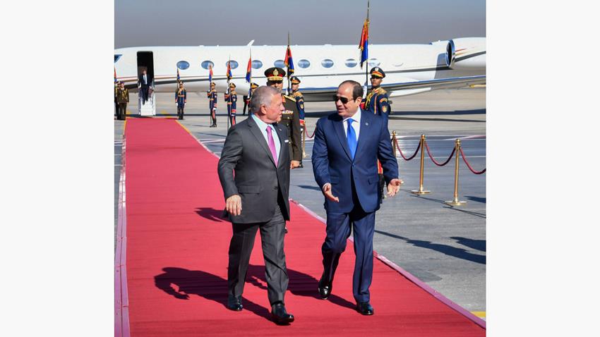 الرئيس عبد الفتاح السيسي يستقبل العاهل الأردني ويعقدان جلسة مباحثات بمشاركة وفدي البلدين.