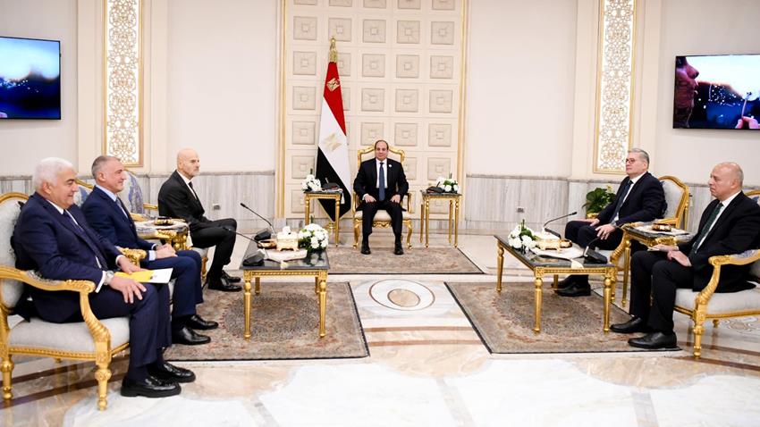 السيد الرئيس يستقبل الرئيس التنفيذي لشركة إيني الإيطالية للبترول على هامش معرض مصر الدولي للطاقة