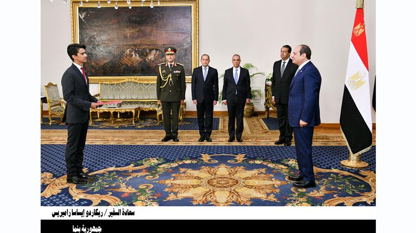 Le Président Al-Sissi reçoit les lettres de créance de vingt-trois nouveaux ambassadeurs en Égypte