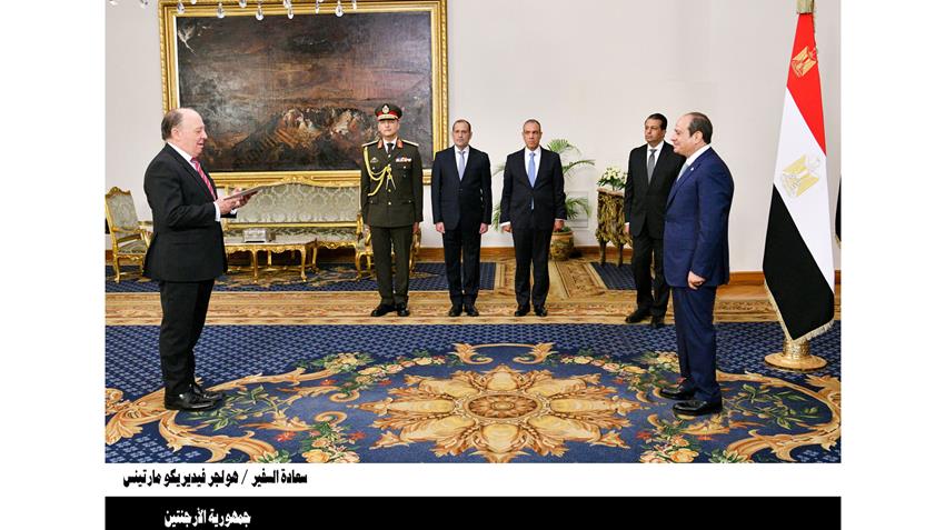 الرئيس عبد الفتاح السيسي يتسلم أوراق اعتماد ثلاثة وعشرين سفيرًا جديدًا