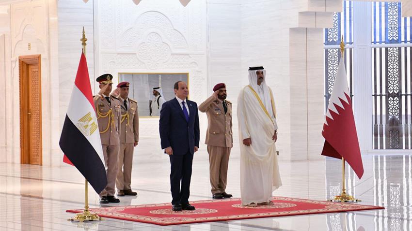 الرئيس عبد الفتاح السيسي يلتقي أمير دولة قطر في الديوان الأميري بالعاصمة القطرية الدوحة