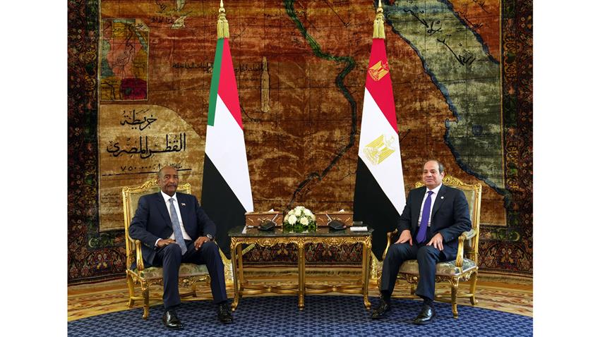 الرئيس السيسي ورئيس مجلس السيادة السوداني - جريدة الوطن اليوم