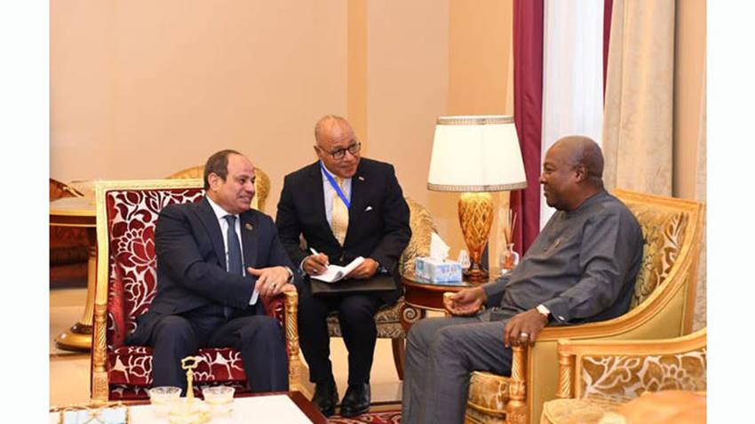 الرئيس عبد الفتاح السيسي يلتقي الرئيس الغاني بعاصمة غينيا الاستوائية مالابو