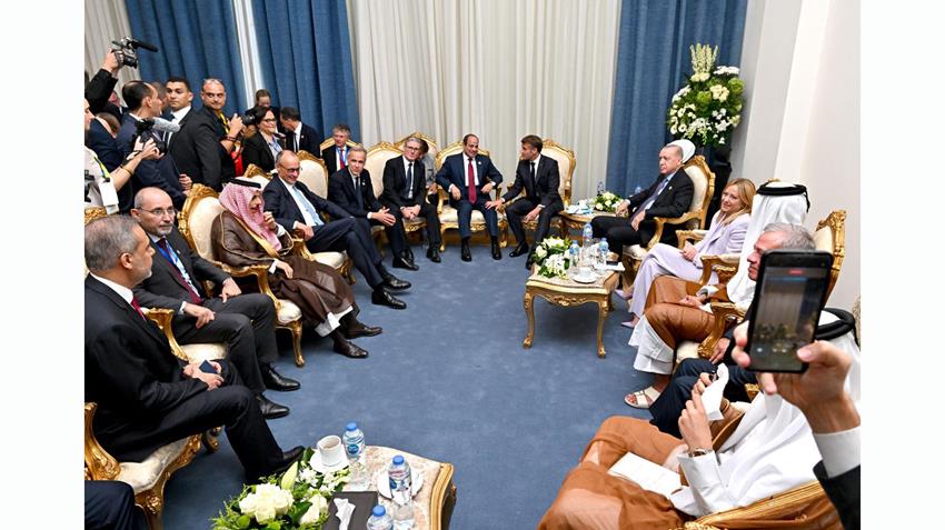 Le Président Al-Sissi participe à une réunion pour mettre en œuvre l'accord de cessation de guerre