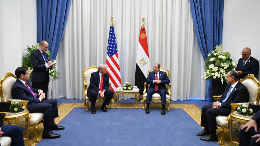 Le Président Al-Sissi reçoit le président américain Trump en marge du sommet de Charm Al-Cheikh