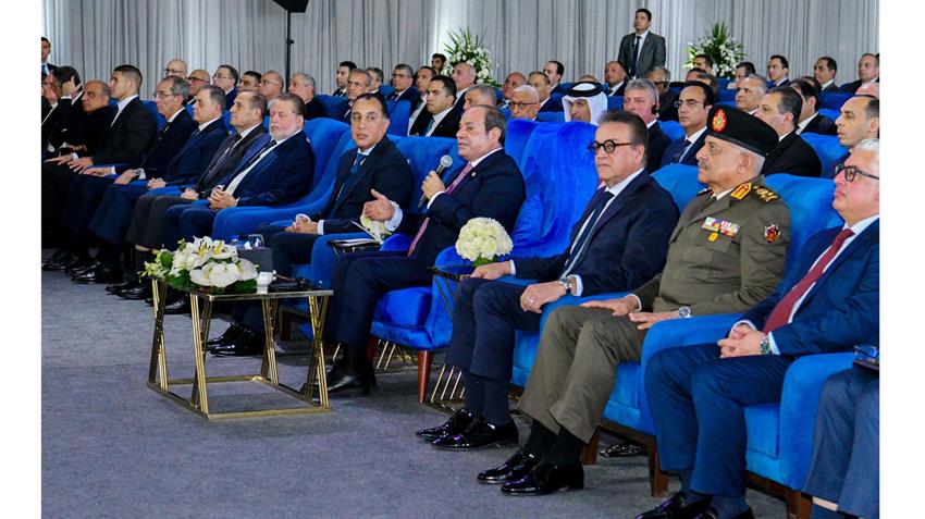 السيد الرئيس يشهد افتتاح عدد من المحطات البحرية بالمنطقة الاقتصادية لقناة السويس بميناء شرق بورسعيد