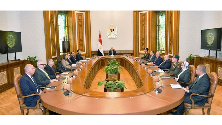 الرئيس عبد الفتاح السيسي يجتمع مع مجلس أمناء الأكاديمية الوطنية لتدريب وتأهيل الشباب