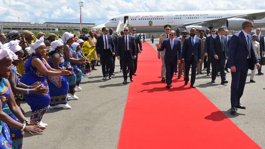 Le Président Al-Sissi arrive au Kenya pour participer aux travaux du Sommet "Africa Forward"