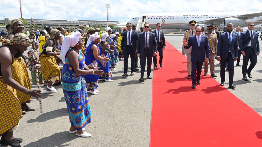 Le Président Al-Sissi arrive au Kenya pour participer aux travaux du Sommet "Africa Forward"