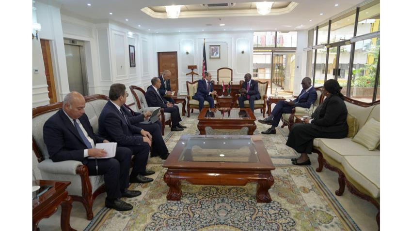 President El-Sisi Meets Kenyan President Ruto on Sidelines of Africa-France Summit in Nairobi