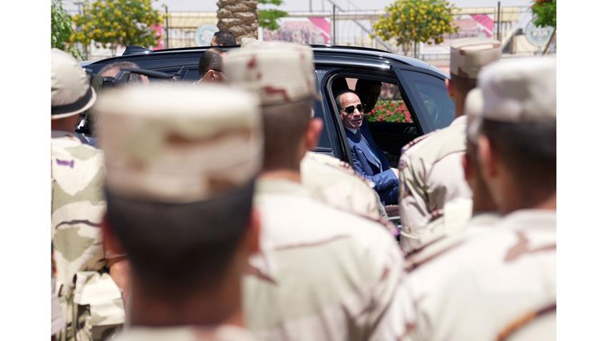 الرئيس عبد الفتاح السيسي يتفقد مقر القيادة الاستراتيجية بالعاصمة الجديدة