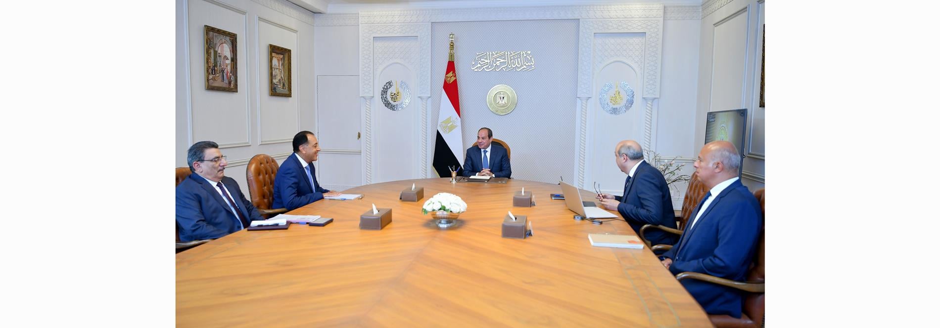 الرئيس عبد الفتاح السيسي يتابع تطوير منظومة الطيران المدني
