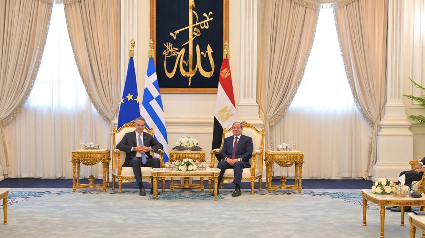 الرئيس عبد الفتاح السيسي يستقبل رئيس وزراء اليونان