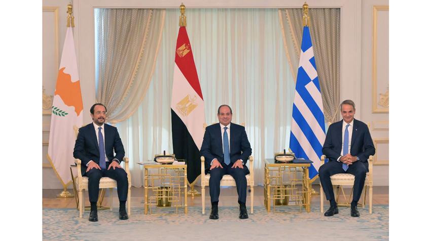 الرئيس عبد الفتاح السيسي يشارك في اجتماع قمة آلية التعاون الثلاثي بين مصر واليونان وقبرص