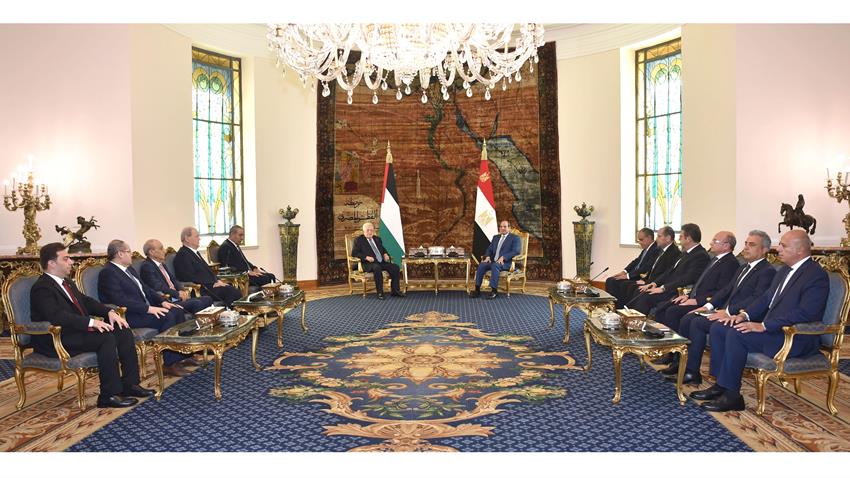 الرئيس عبد الفتاح السيسي يستقبل رئيس دولة فلسطين