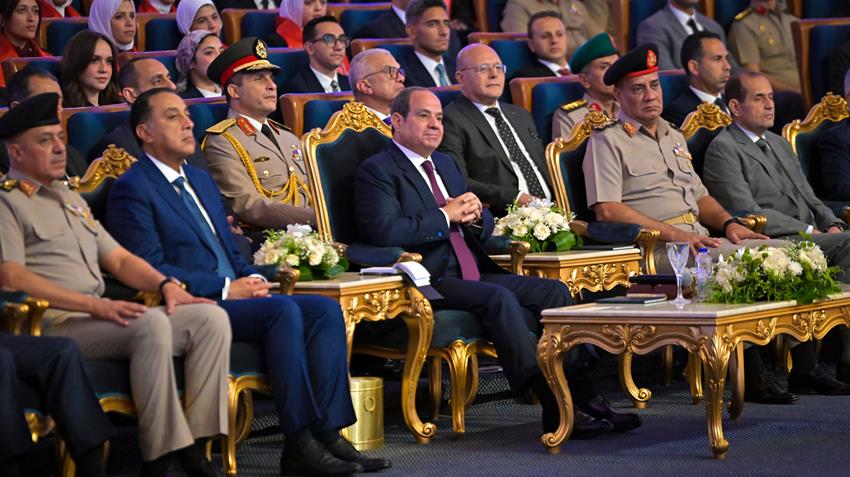 السيد الرئيس يشهد تخرج الدورة رقم (٦) للجهات والهيئات القضائية من الأكاديمية العسكرية المصرية
