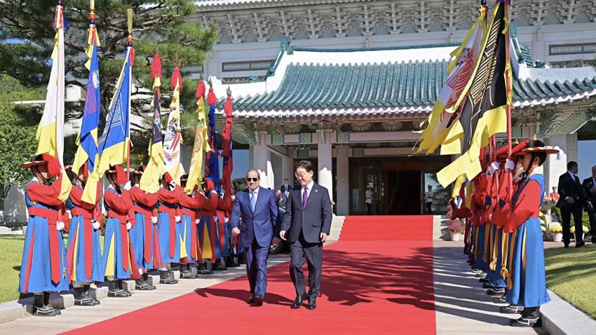 Le Président Al-Sissi rencontre le Président Lee Jae Myung au siège de la Présidence coréenne