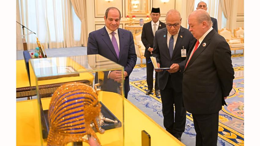 الرئيس عبد الفتاح السيسي يلتقي ملك ماليزيا بالقصر الوطني الماليزي "إستانا نيجارا"