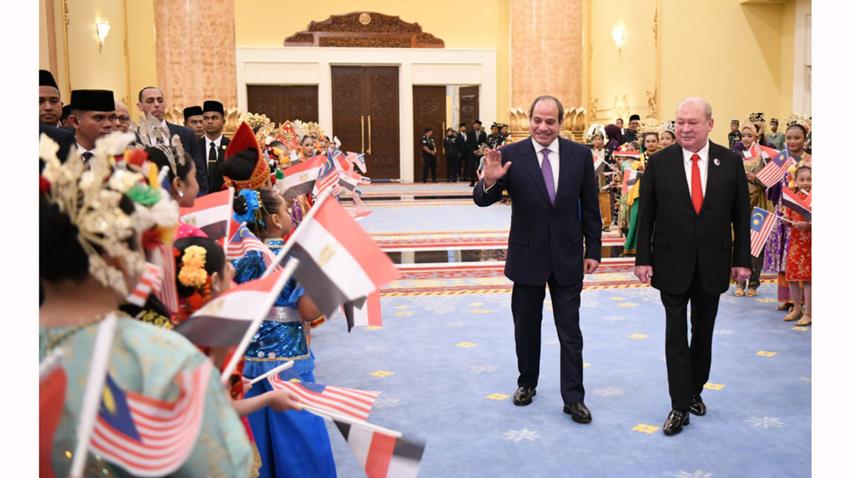 الرئيس عبد الفتاح السيسي يلتقي ملك ماليزيا بالقصر الوطني الماليزي "إستانا نيجارا"