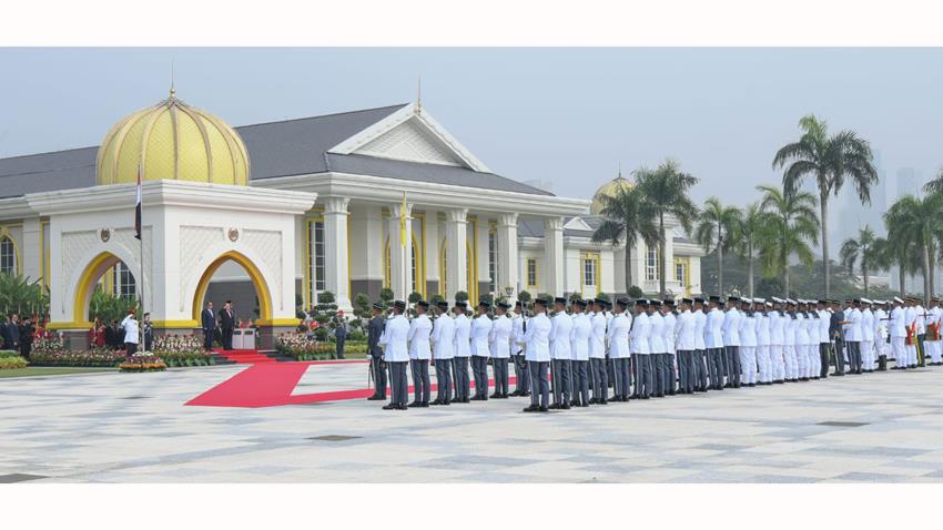Le Président Al-Sissi rencontre le Roi Sultan Ibrahim de Malaisie, au Palais “Istana Negara”