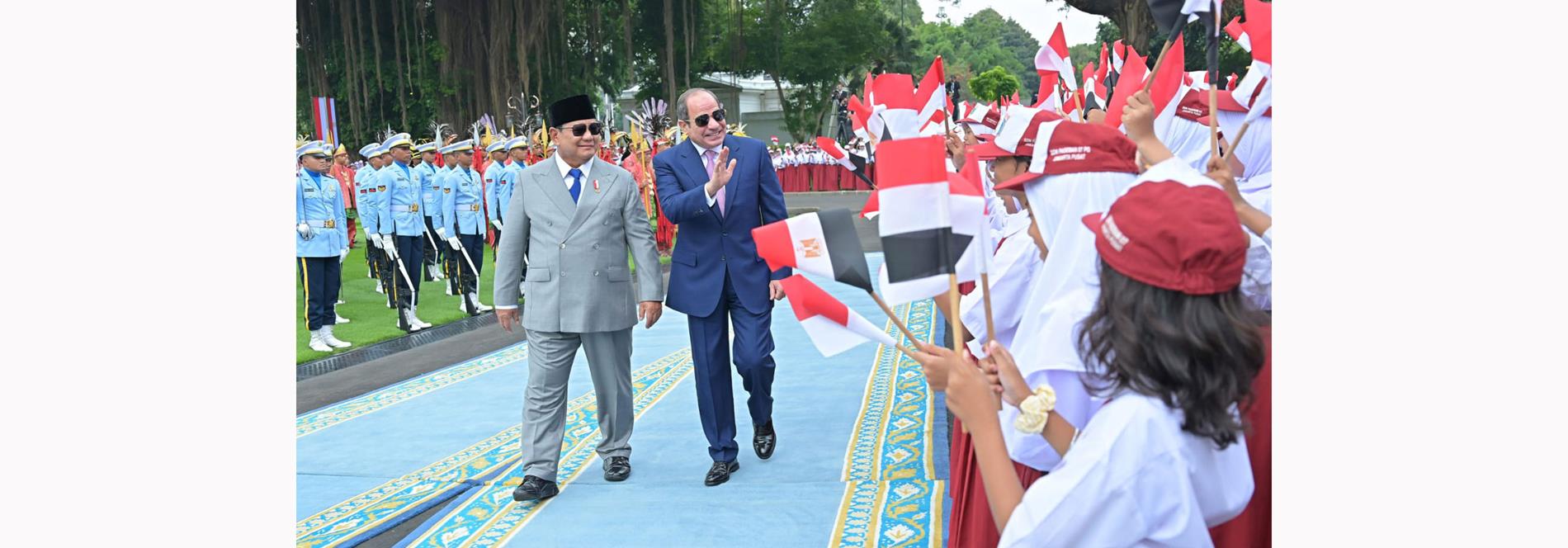 السيد الرئيس يتوجه بالتحية والتقدير لرئيس جمهورية إندونيسيا على كرم الضيافة وحفاوة الاستقبال الرسمي