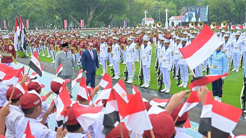 Le Président Al-Sissi rencontre le Président indonisien au palais présidentiel “Merdeka” à Jakarta