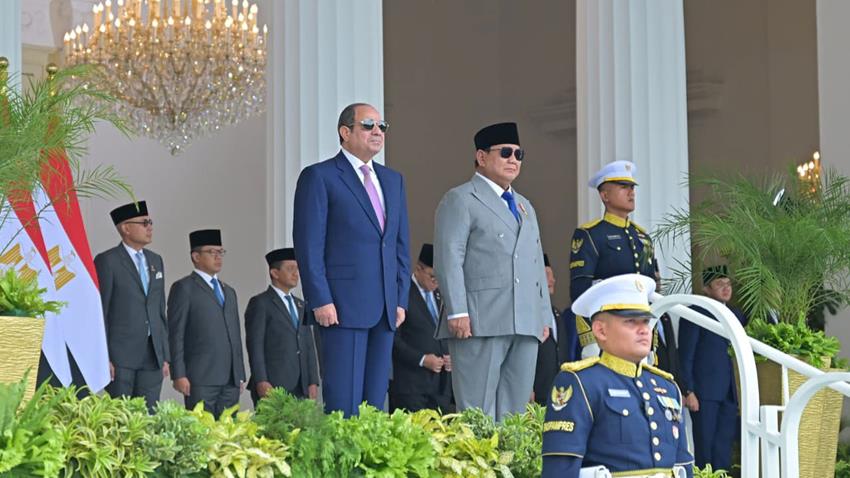 Le Président Al-Sissi rencontre le Président indonisien au palais présidentiel “Merdeka” à Jakarta