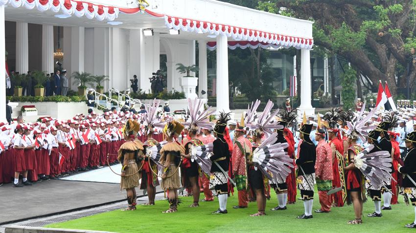 Le Président Al-Sissi rencontre le Président indonisien au palais présidentiel “Merdeka” à Jakarta