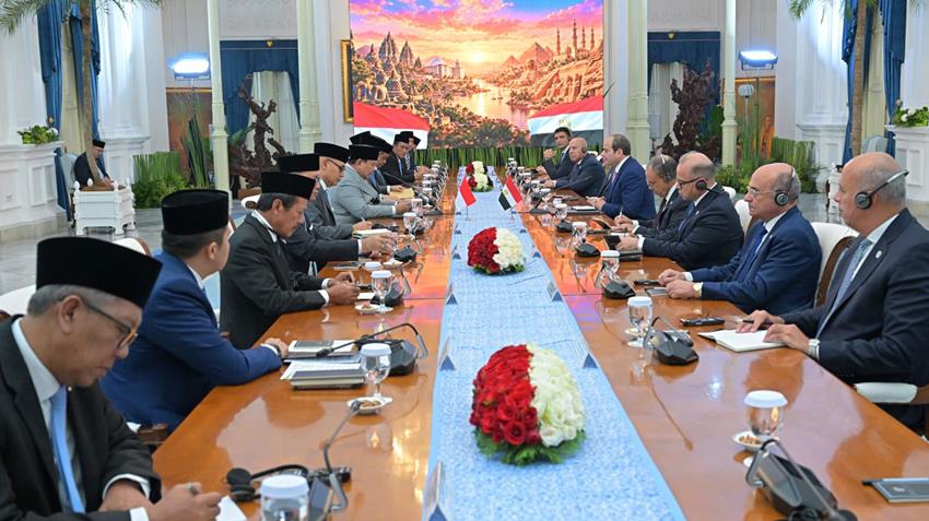 Le Président Al-Sissi rencontre le Président indonisien au palais présidentiel “Merdeka” à Jakarta