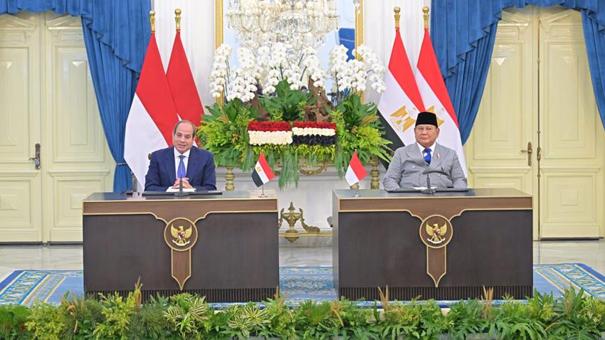 Le Président Al-Sissi rencontre le Président indonisien au palais présidentiel “Merdeka” à Jakarta