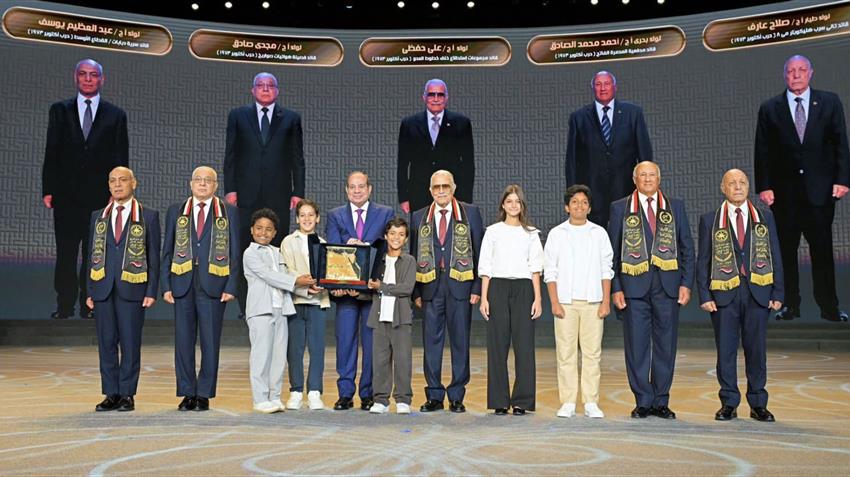 الرئيس عبد الفتاح السيسي يشهد الندوة التثقيفية الـ 44 للقوات المسلحة بمناسبة ذكرى انتصارات أكتوبر