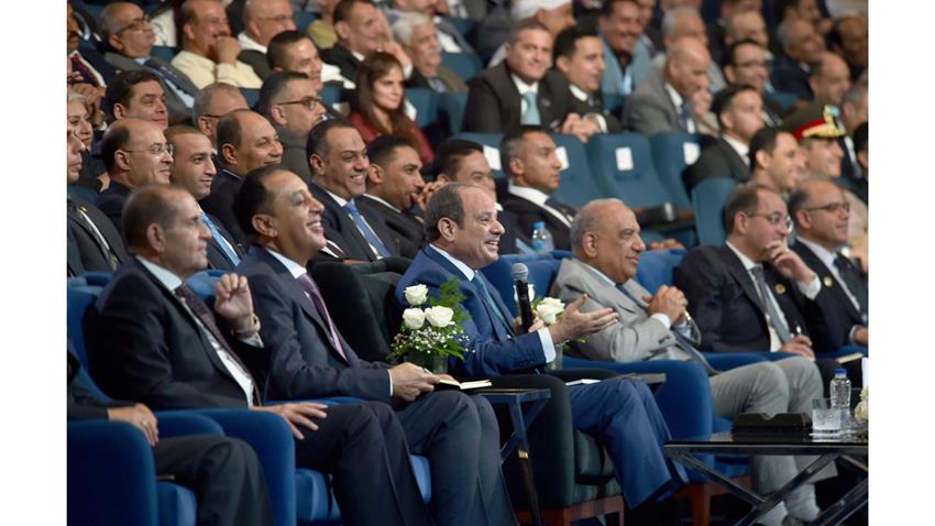 الرئيس عبد الفتاح السيسي يشارك في جلسة الأمن الغذائي والمائي في اليوم الثالث لأعمال منتدى مصر 2026