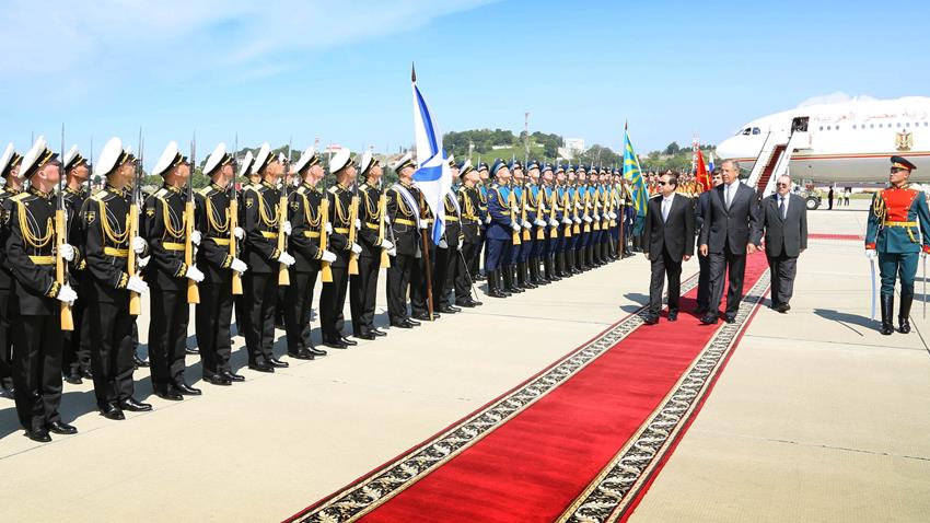 الرئيس عبد الفتاح السيسي يصل إلى روسيا الاتحادية