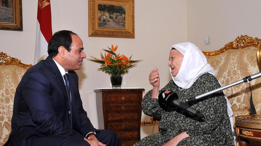 الرئيس عبد الفتاح السيسي يستقبل السيدة زينب مصطفى سعد الملاح