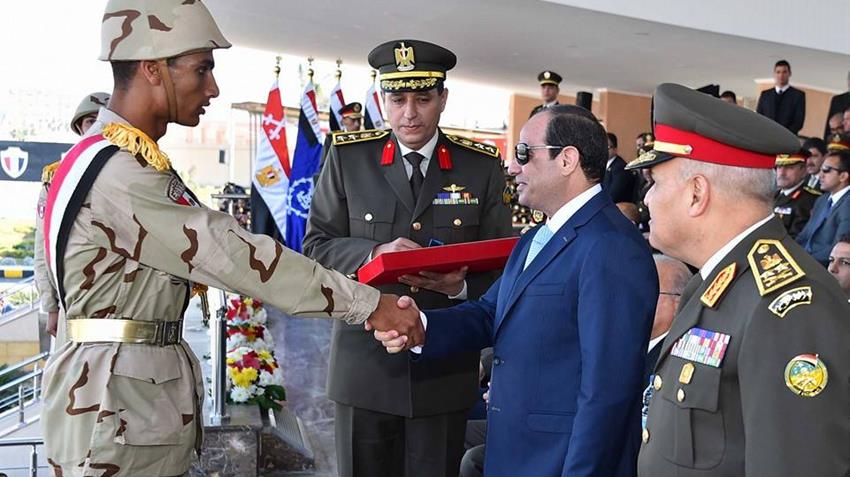 الرئيس عبد الفتاح السيسي يشهد الاحتفال بتخريج الدفعة 152 من معهد ضباط الصف