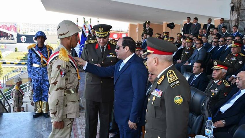 الرئيس عبد الفتاح السيسي يشهد الاحتفال بتخريج الدفعة 152 من معهد ضباط الصف