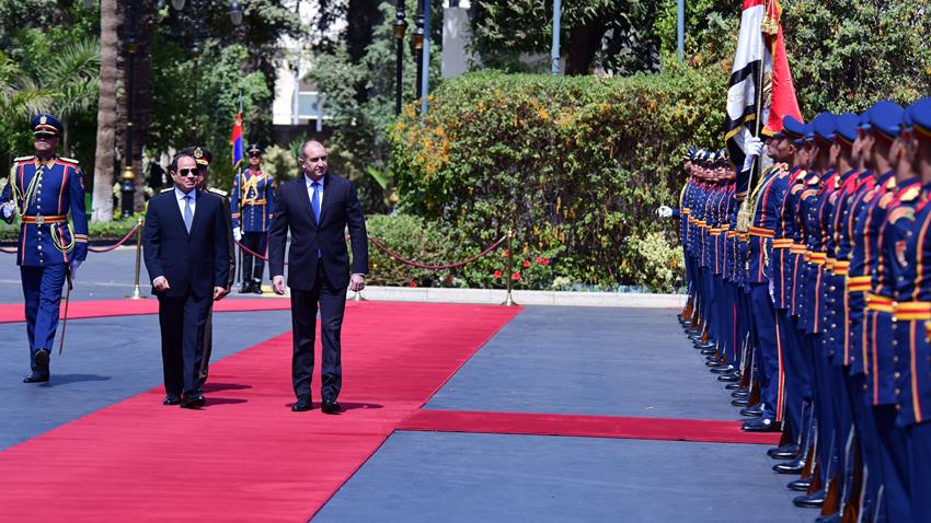الرئيس عبد الفتاح السيسي وقرينته يستقبلان رئيس جمهورية بلغاريا وقرينته بقصر الاتحادية