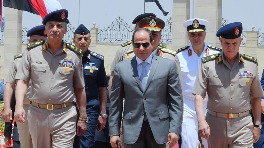 Le Président Al-Sissi fait la prière du vendredi à la mosquée Al-Moshir