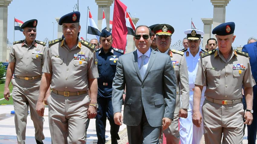 Le Président Al-Sissi fait la prière du vendredi à la mosquée Al-Moshir