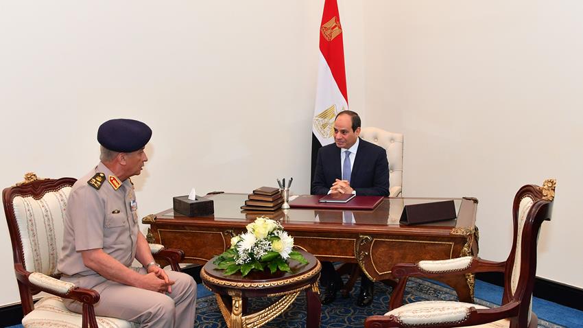 الرئيس عبد الفتاح السيسي يستقبل الفريق أول محمد زكي