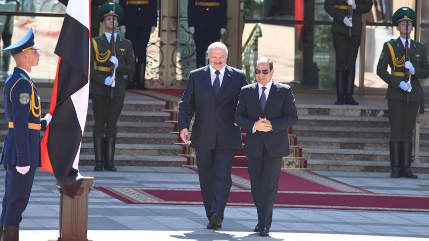 الرئيس عبد الفتاح السيسي يعقد مباحثات على مستوى القمة مع الرئيس البيلاروسي