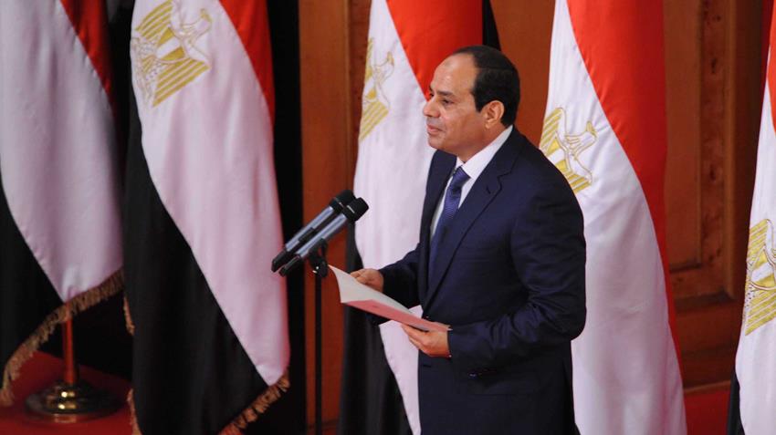الرئيس عبد الفتاح السيسي يؤدي اليمين الدستورية