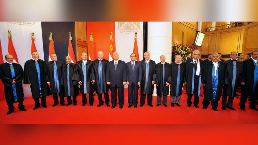 الرئيس عبد الفتاح السيسي يؤدي اليمين الدستورية
