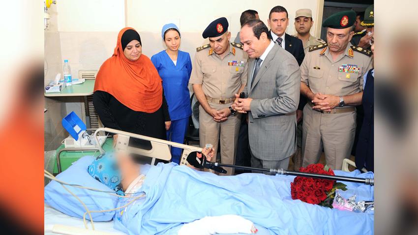 الرئيس عبد الفتاح السيسي يزور ضحية واقعة التحرش بميدان التحرير بالمستشفى